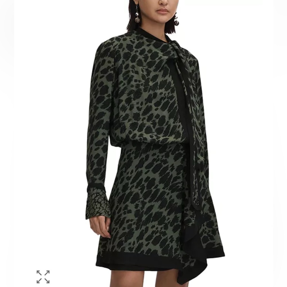 Reiss Katie Animal Print Flippy
Dress Sz 2 Long Sleeve NWT